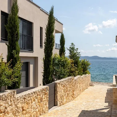 Pinea Zadarvillas Вилла Петрчане