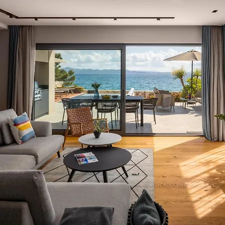 Villa Pinea Zadarvillas *